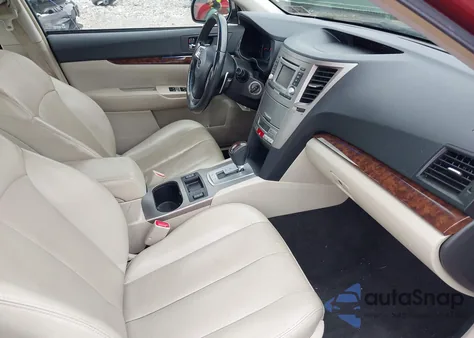 2013 Subaru Legacy 2.5I Limited z USA, uszkodzony, nr VIN 4S3BMCK63D3017847